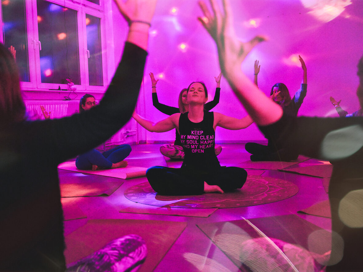 Free Flow - Yoga in Bewegung